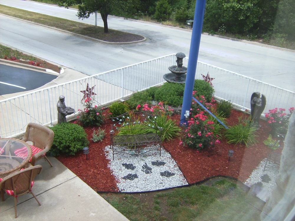 All American Inn and Suites 42/46