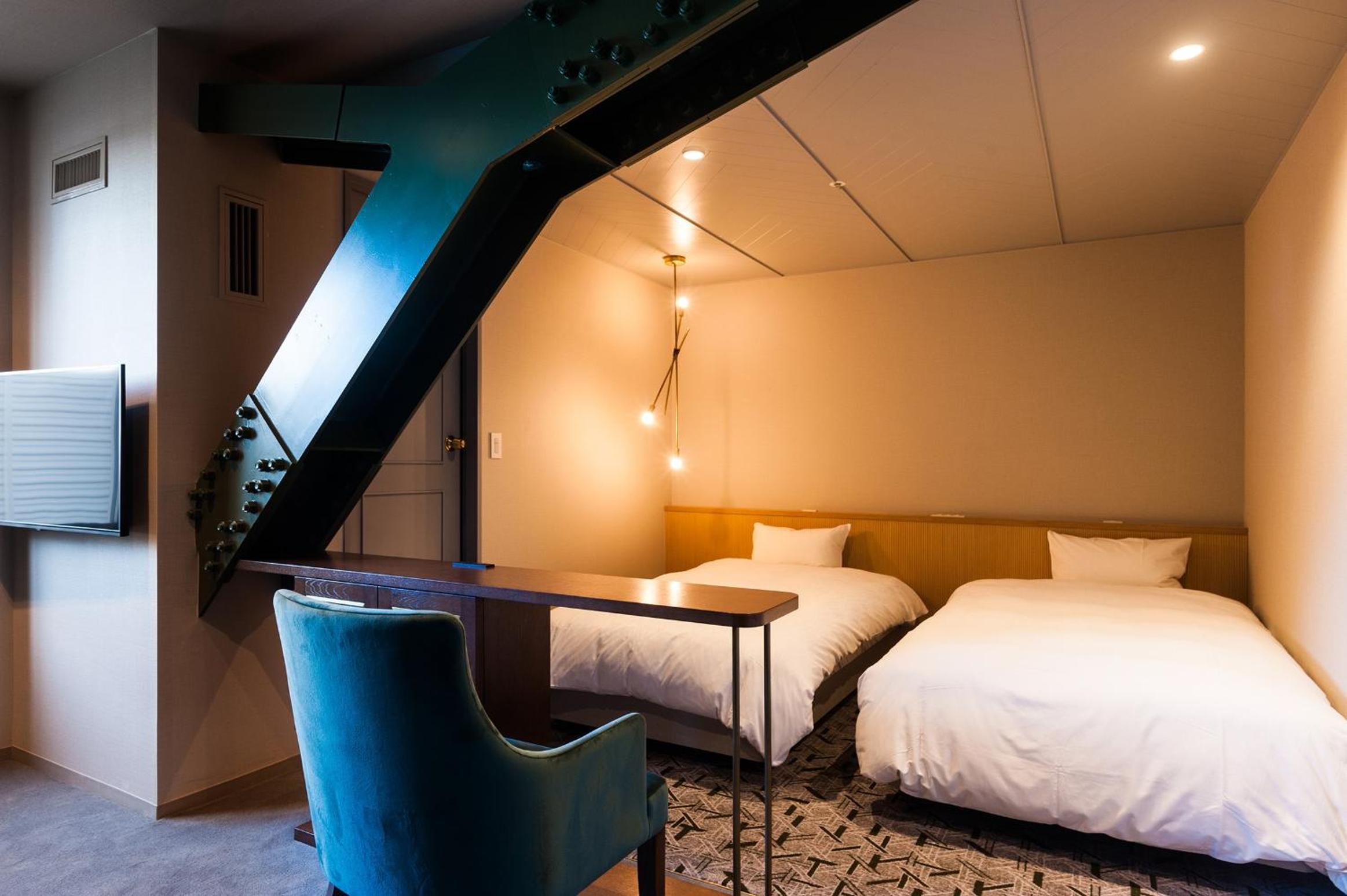 Designer, Twin Beds