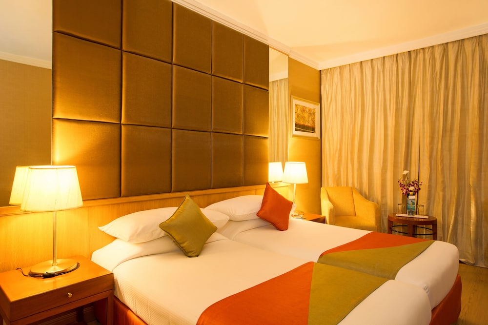 Ellaa Hotel 8/58