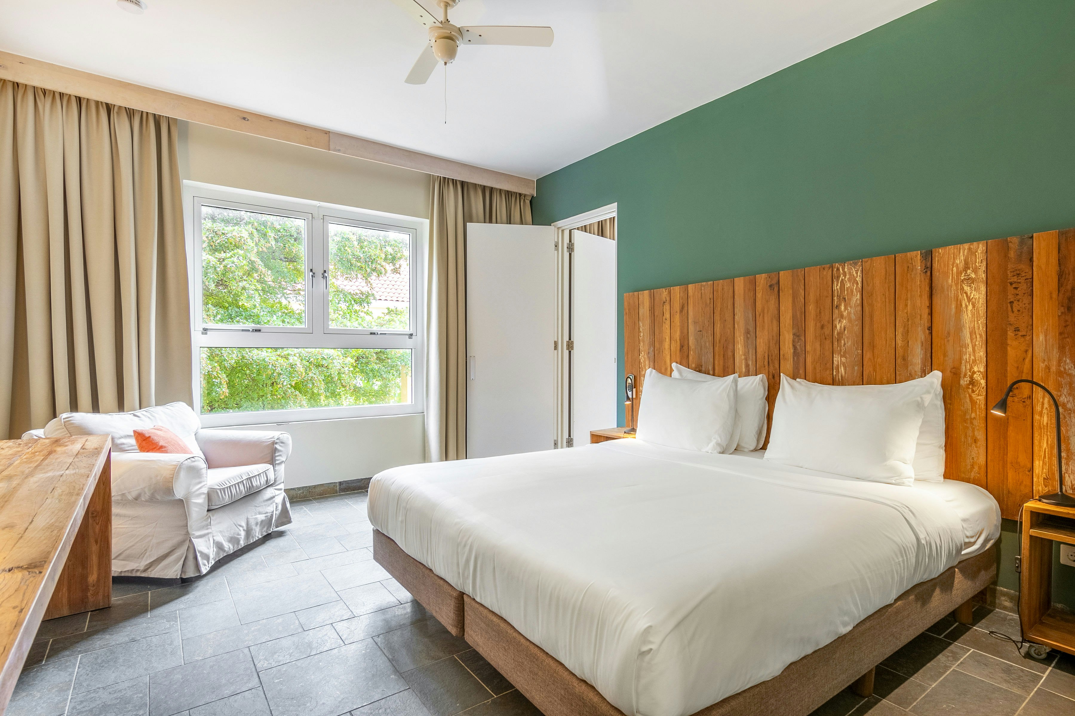 Bayside Boutique Hotel & Restaurant 5/23