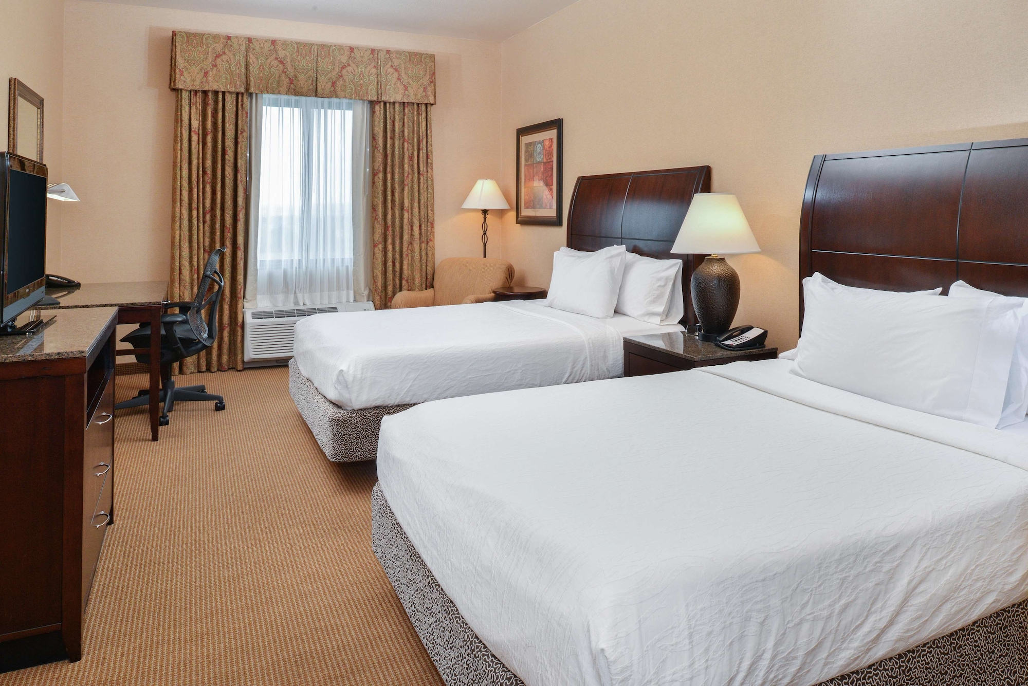 Evolution, 2 Queen Beds