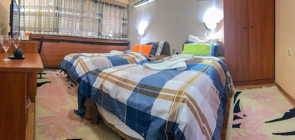 Hotel Square 38/55