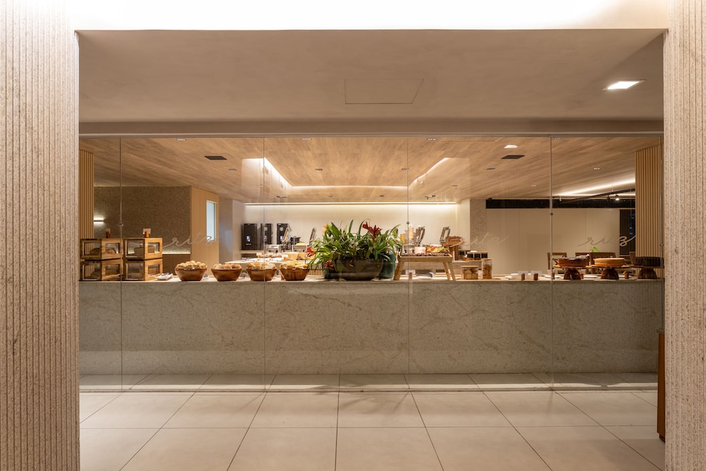 Ritz Suites Grand Hotel Boutique 9/62