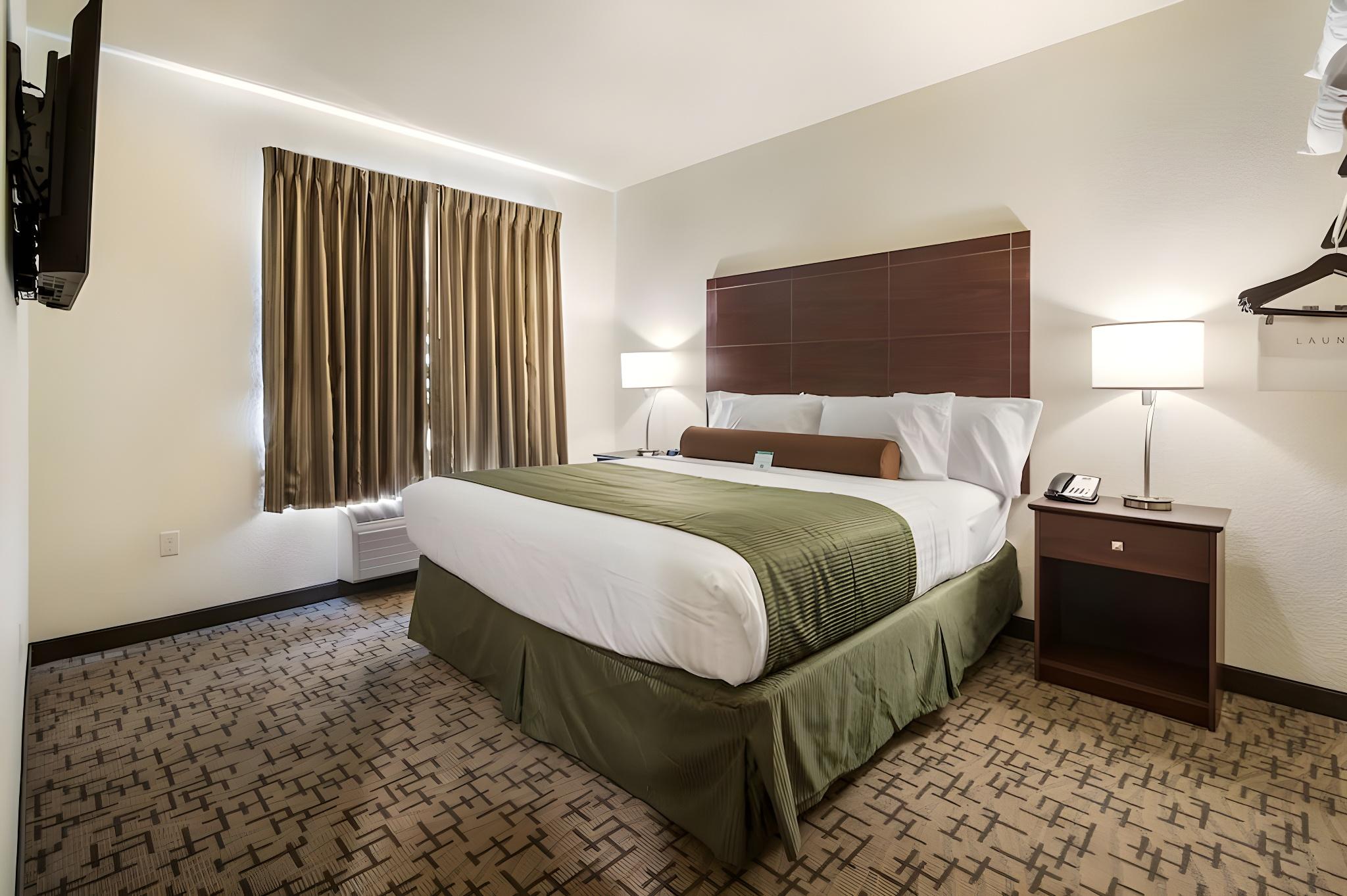 Suite, Multiple Beds
