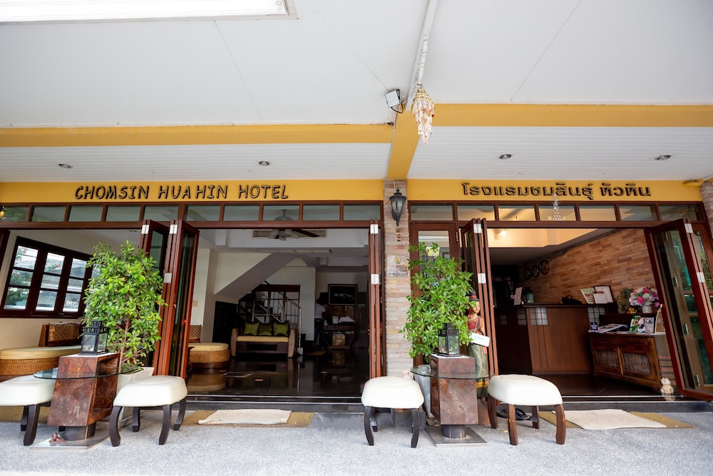Chomsin Hua Hin Hotel 6/49