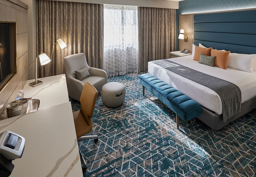 Room, King Bed, Grand Tower
