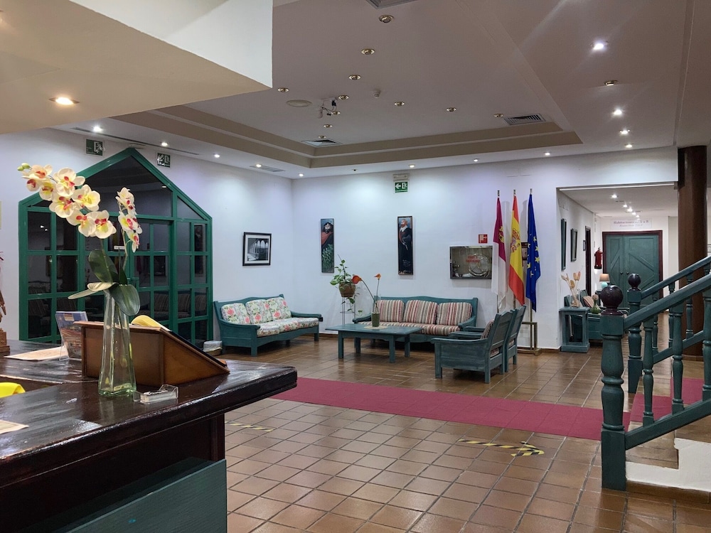 Hotel Almagro 12/73