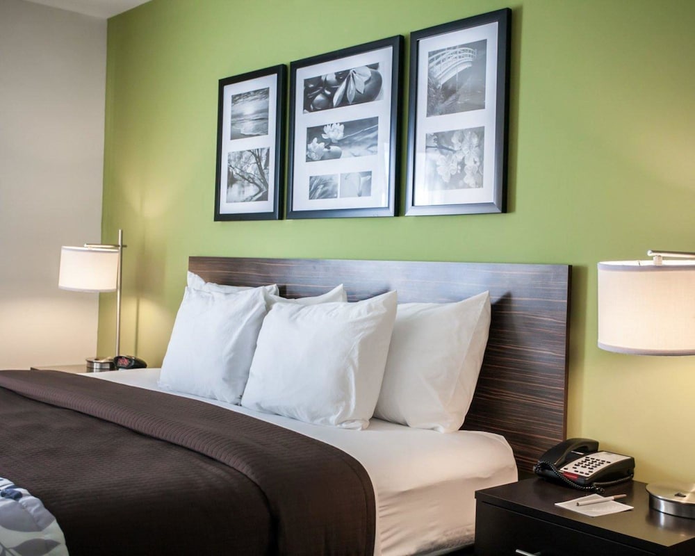 Sleep Inn Suites Gulfport 11/34