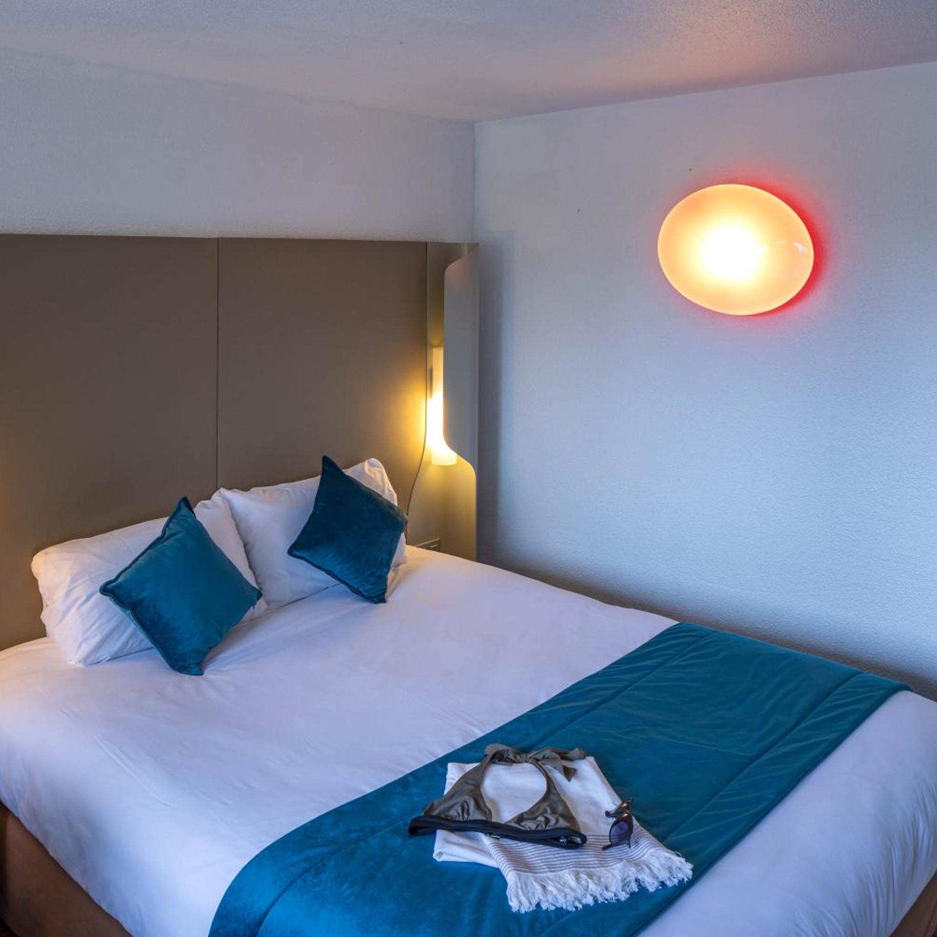 Room, Double Bed