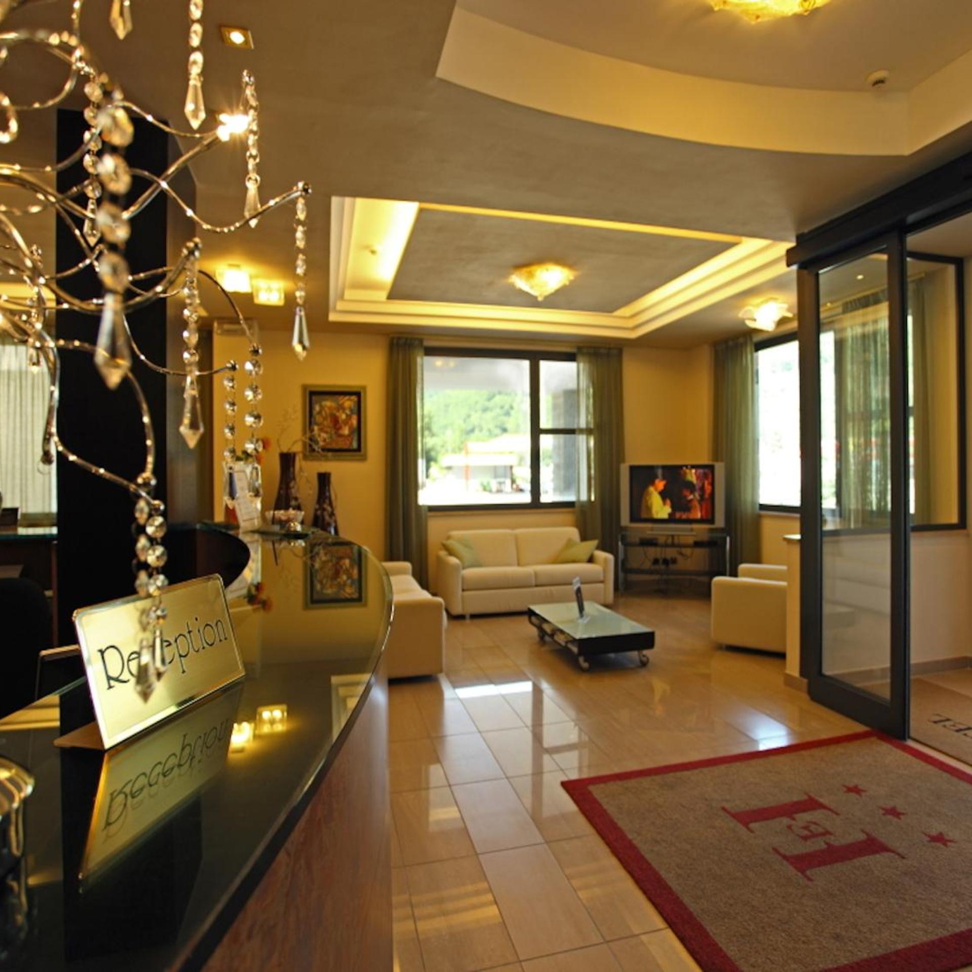 Euro Hotel 25/50