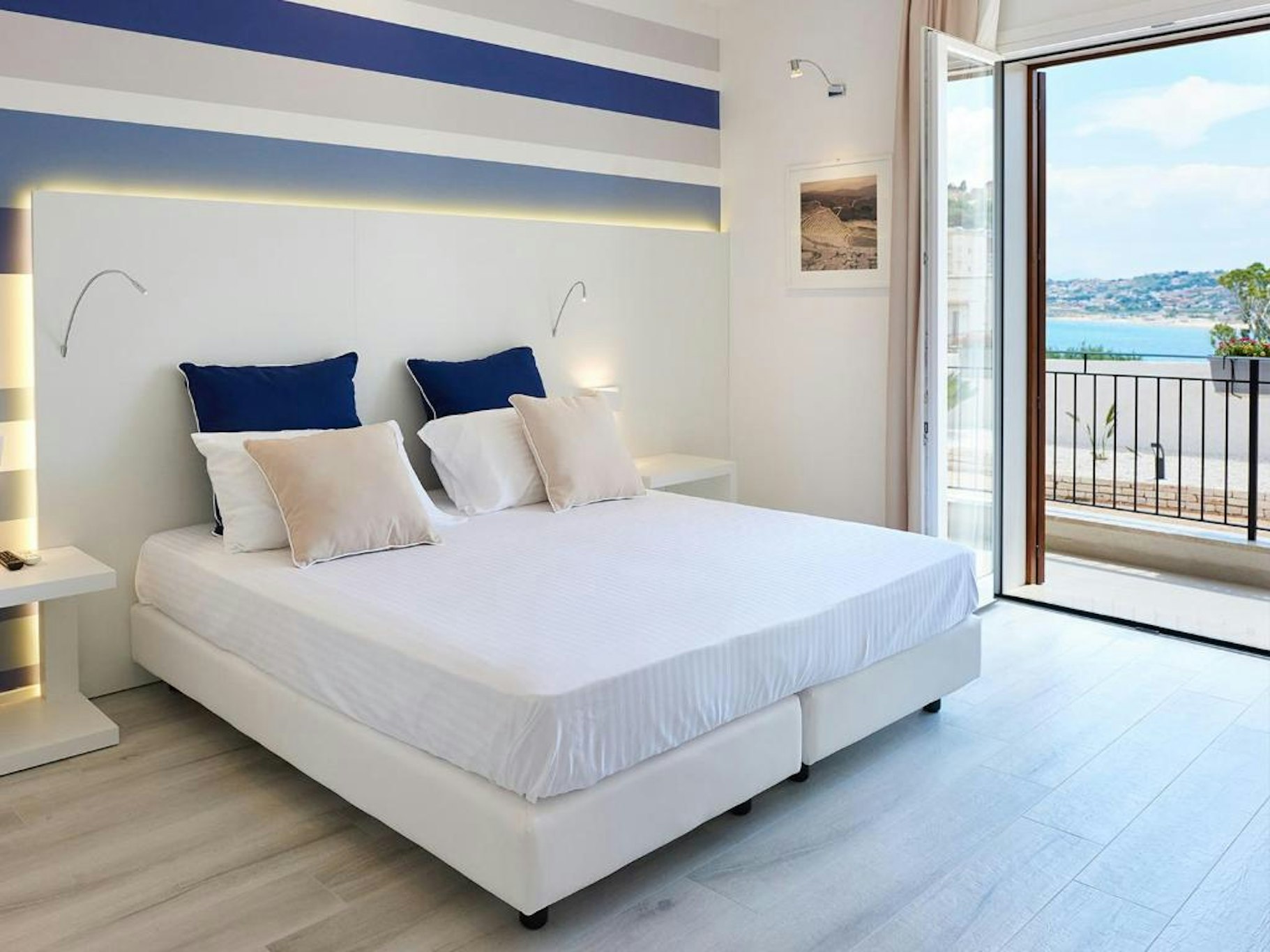 Marina Di Petrolo Hotel And Spa 10/50