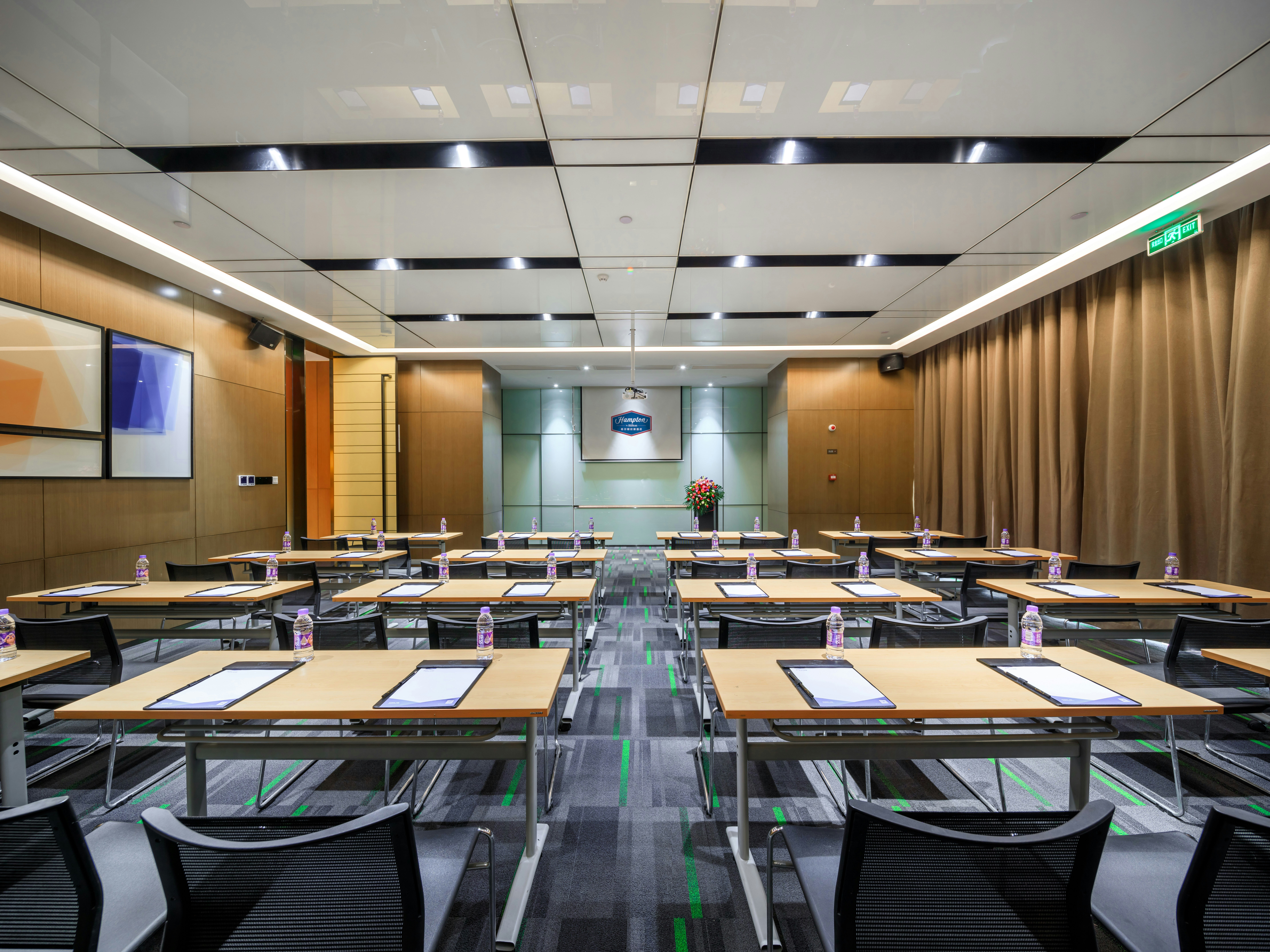 Hampton by Hilton Guangzhou Baiyun Airport North 19/20