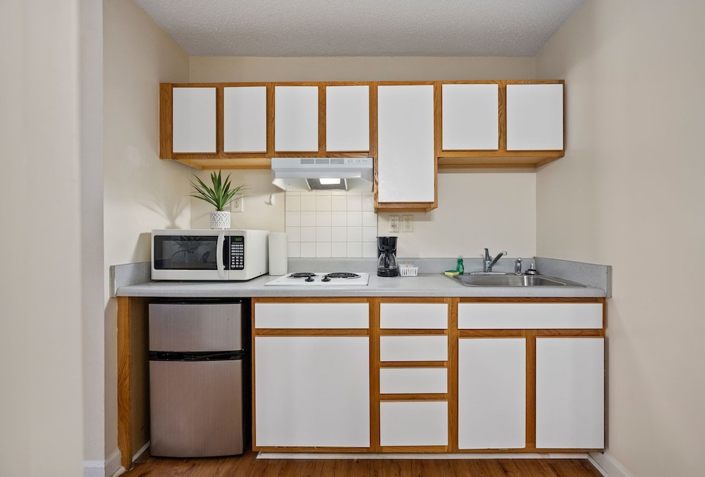 Affordable Suites Charlottesville 54/55