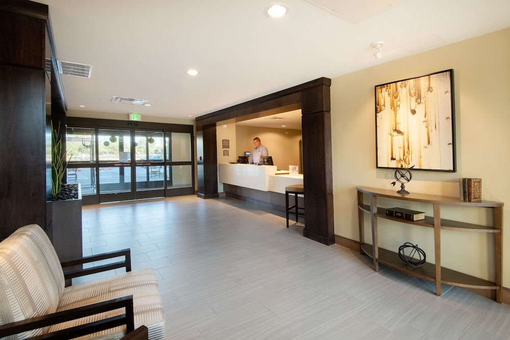 Staybridge Suites Scottsdale - Talking Stick 8/48
