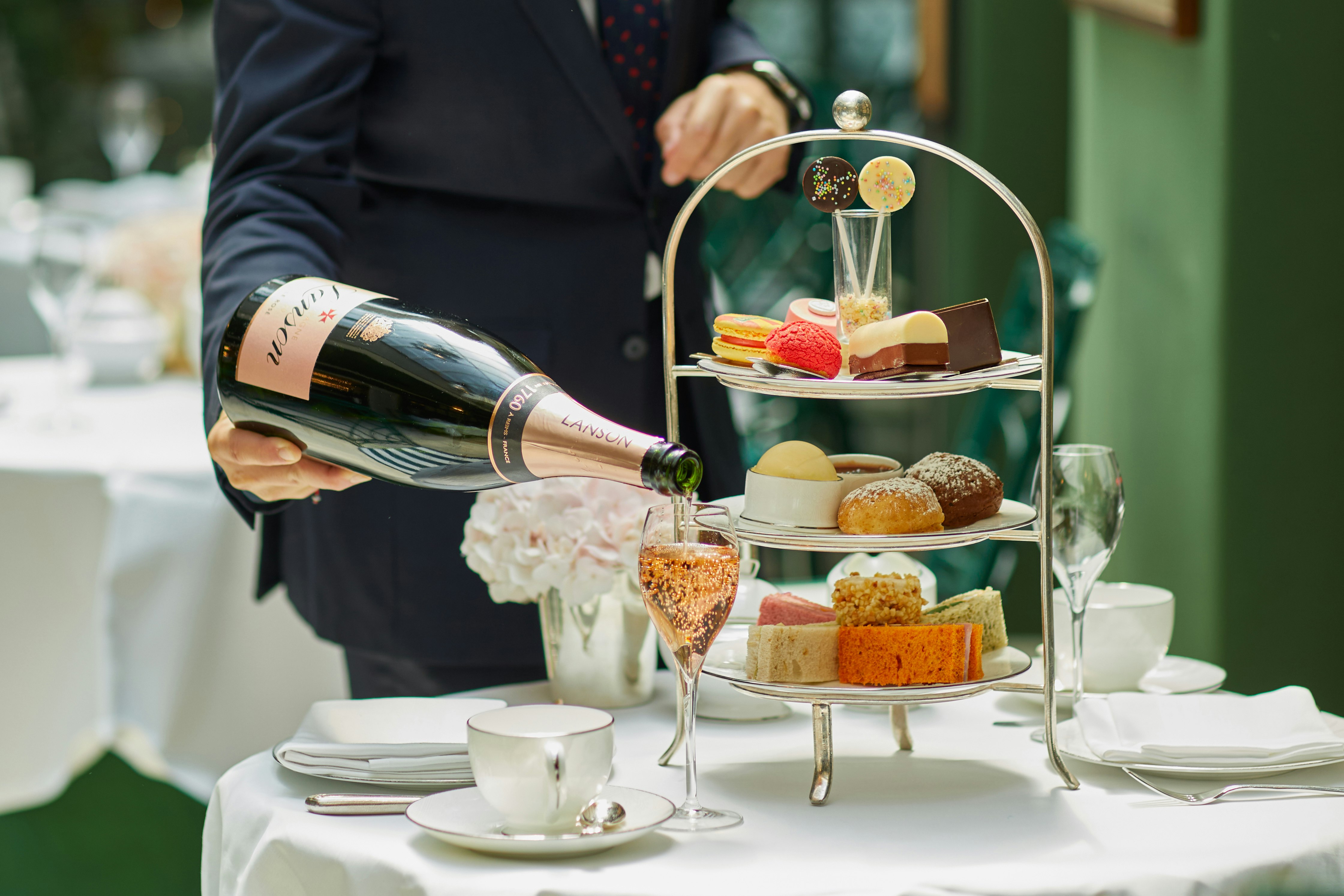 The Chesterfield Mayfair 32/84