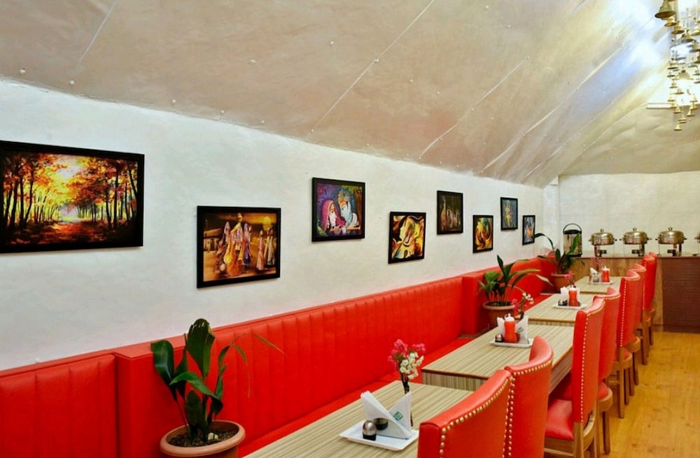 Hotel Chaman Palace 32/38