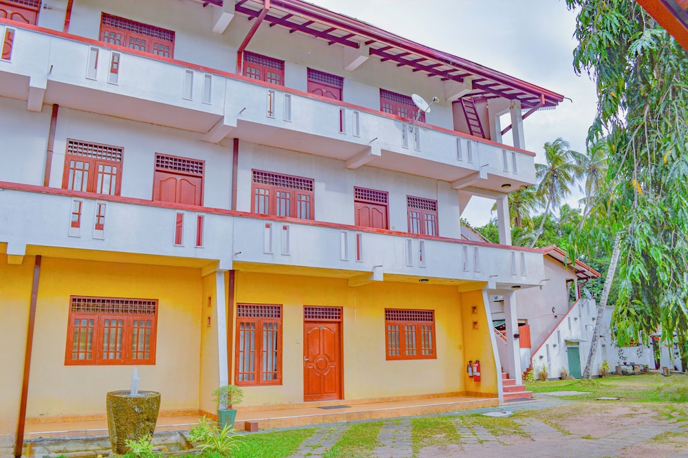 Green View Hotel 6/72