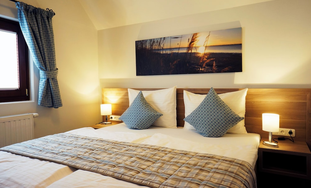 2 Bedrooms, Family, Bungalow, King Bed, Bunk Bed