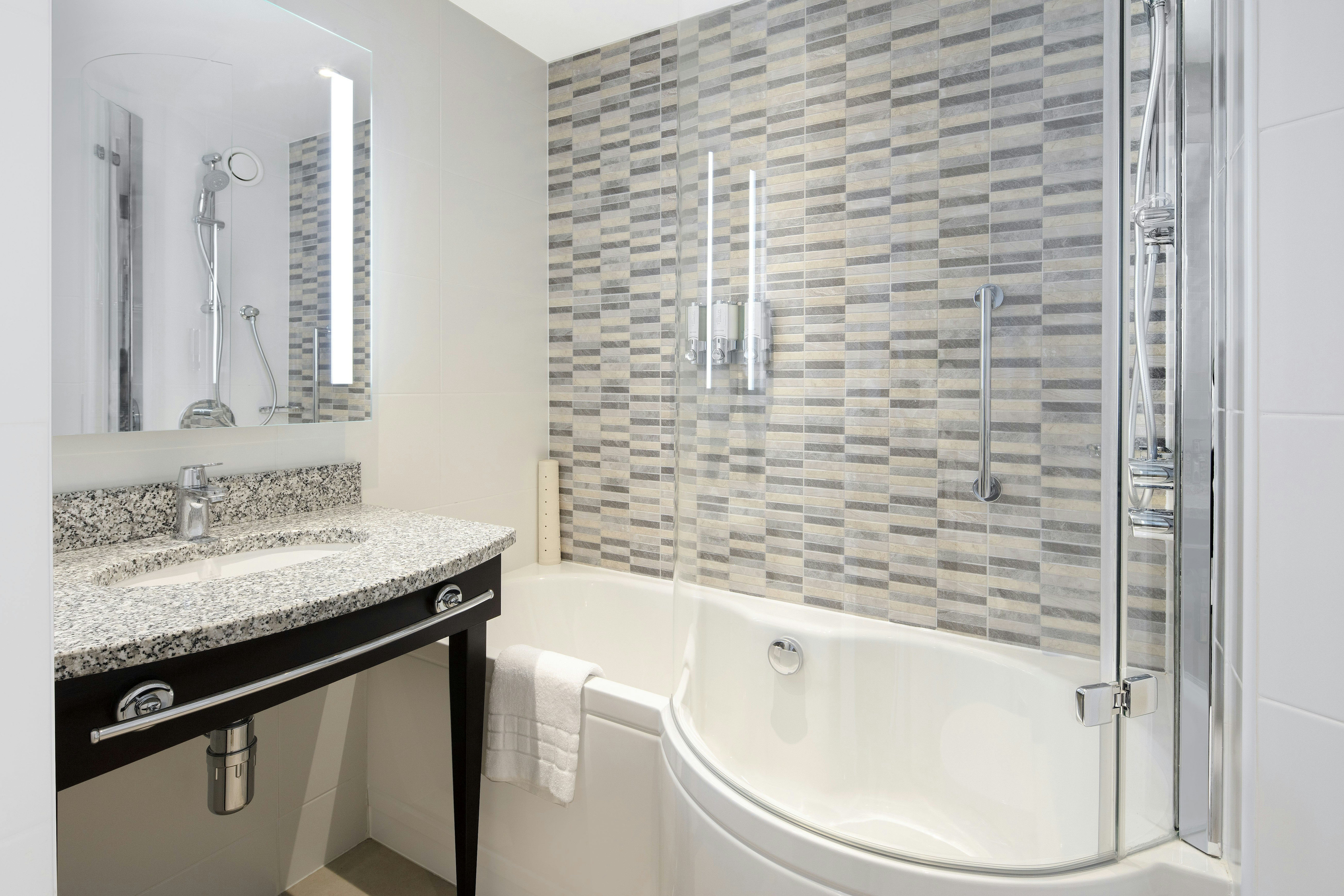 غرفة بسرير كوين، Hampton By Hilton London Stansted Airport 10/10