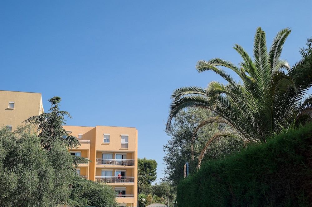 RESIDENCE LA ROSTAGNE 6/50