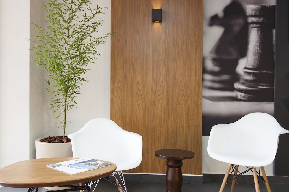 Ibis Cascavel 37/52