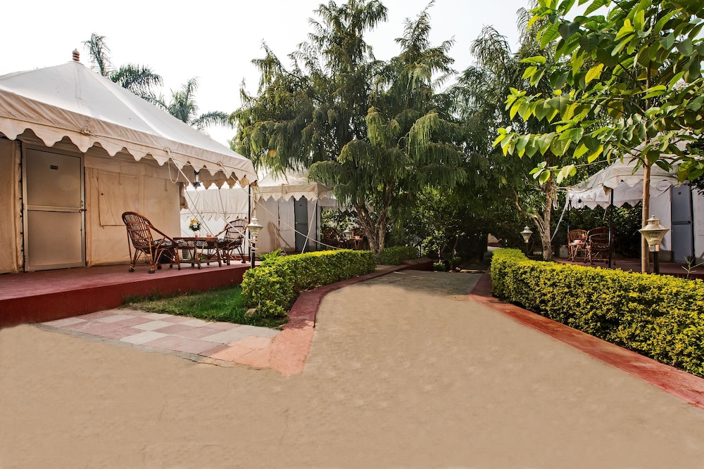 Ranthambhore National Resort 66/73