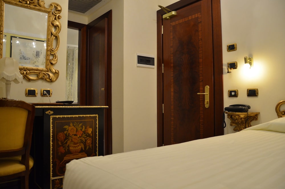 Des Epoques Hotel 23/63