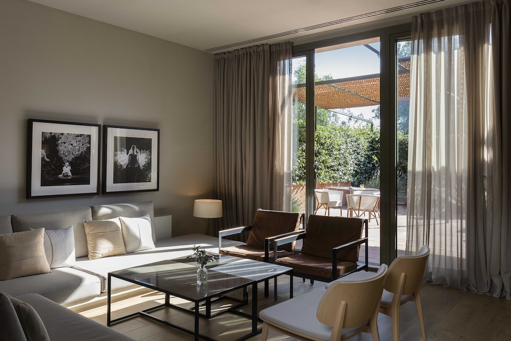 Peralada Wine Spa and Golf Hotel 24/50