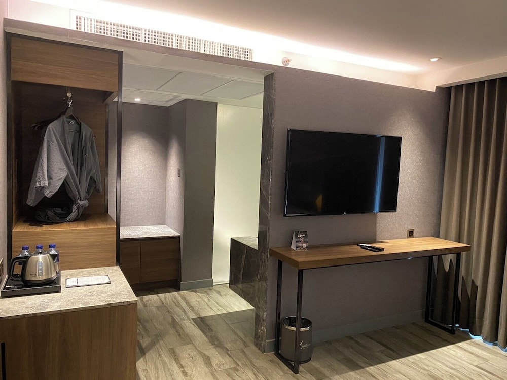 Ayathorn Bangkok Hotel 39/50
