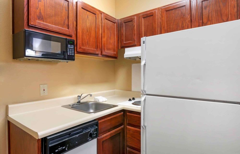 Extended Stay America- Kansas City - Overland Park - Metcalf 47/53