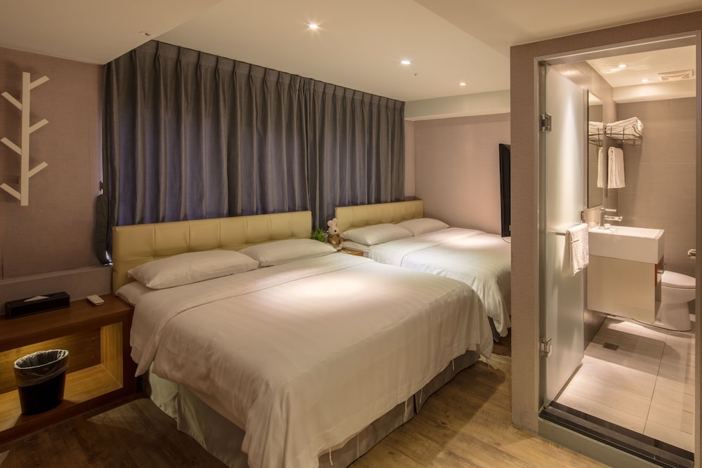 Urtrip Hotel 12/43