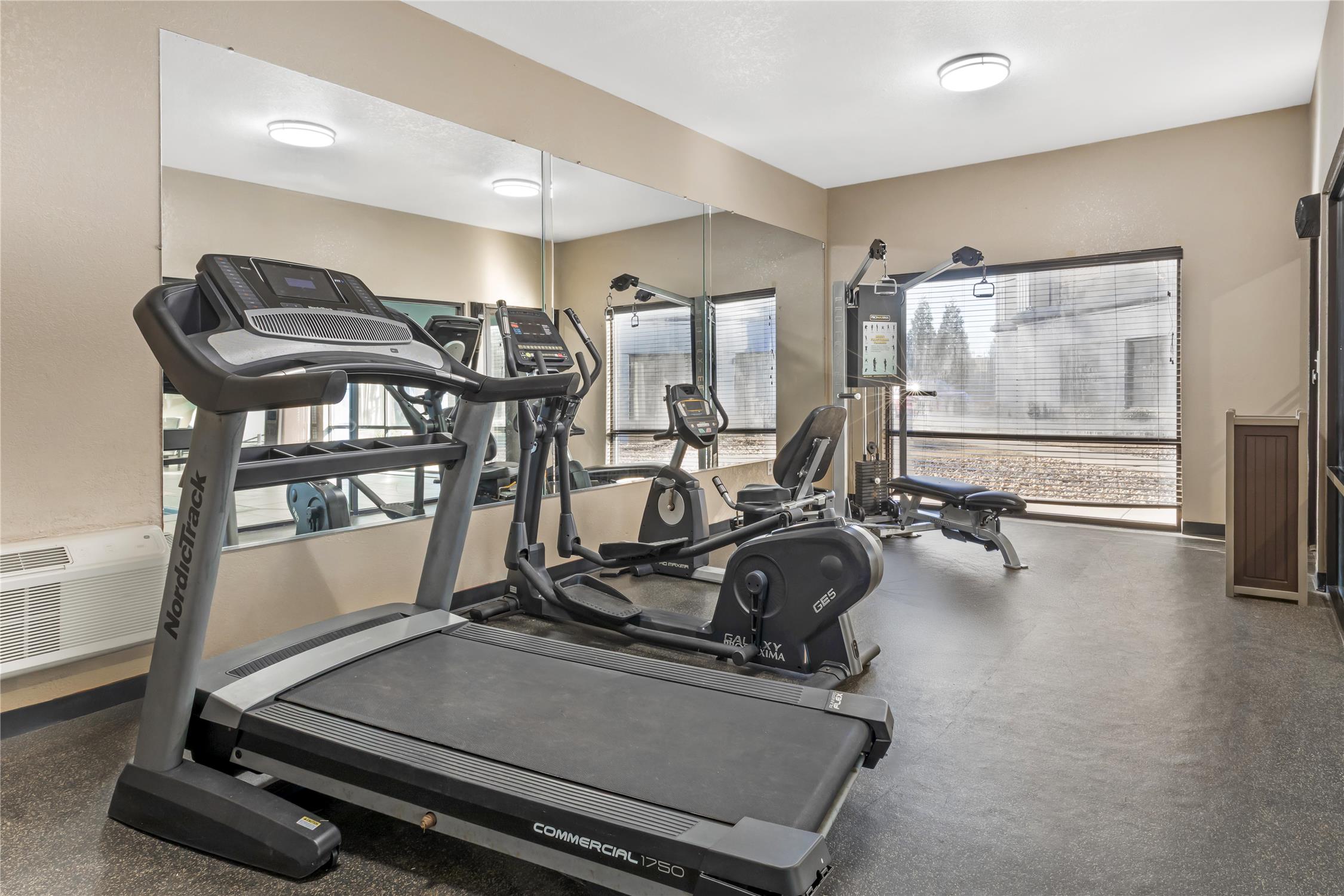 Best Western Plus McDonough Inn & Suites 39/55