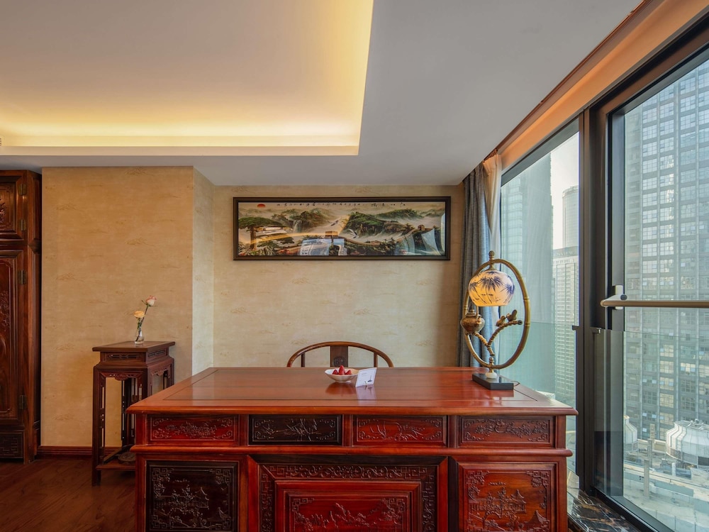 Mercure Chongqing Downtown 12/73
