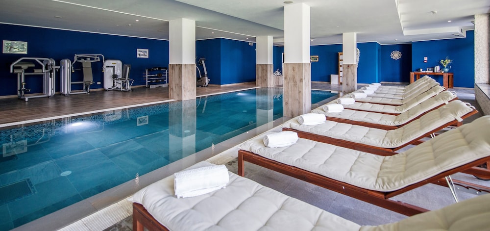 swimming pool spa