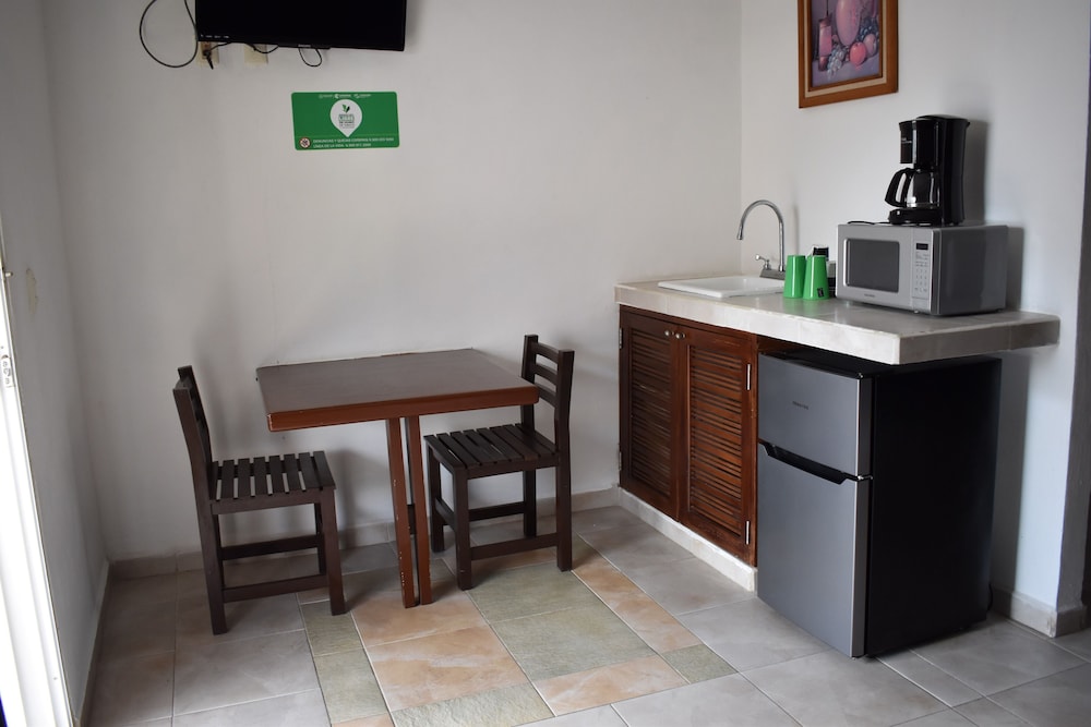 Hotel Plaza Almendros, Isla Mujeres 20/39