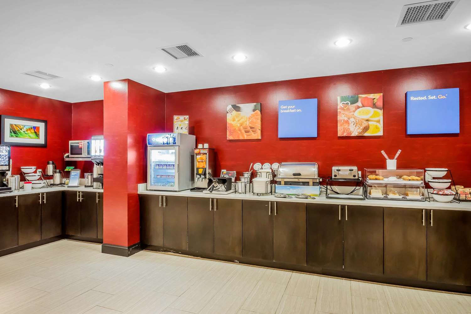 Comfort Inn And Suites Near Stadium 32/44