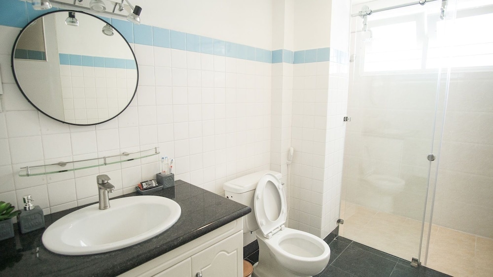 Cuu Kim Son Hotel 38/43