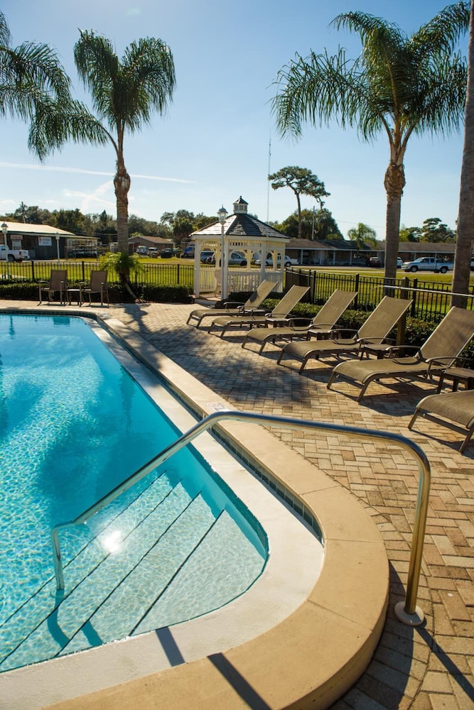 Roadstar Hotel Zephyrhills 28/45