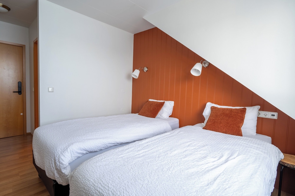 غرفة قياسية بسرير مزدوج أو سريرين منفصلين، Hotel Breiodalsvik 2/10