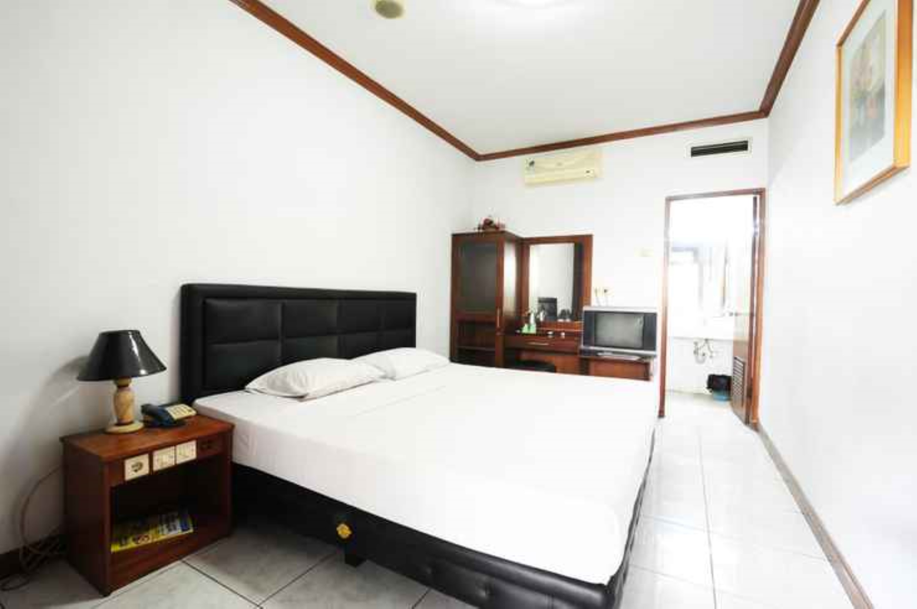 DELUXE, DOUBLE BED