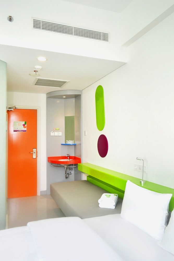 Pop! Hotel Kelapa Gading Jakarta 13/38