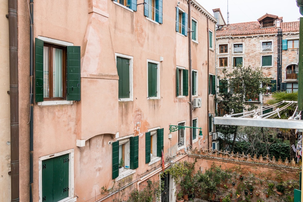 Vivaldi Apartment 23/26