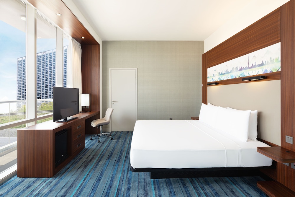 Aloft Dubai South 8/38