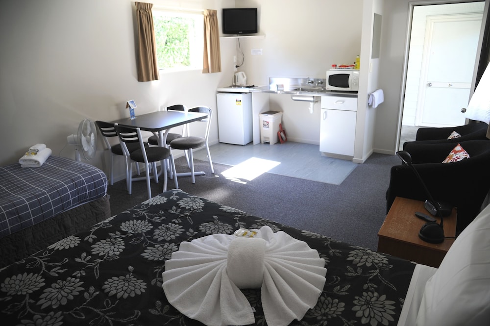 Blenheim TOP 10 Holiday Park 36/56