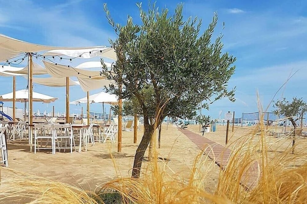 Alba Hotel 42/46