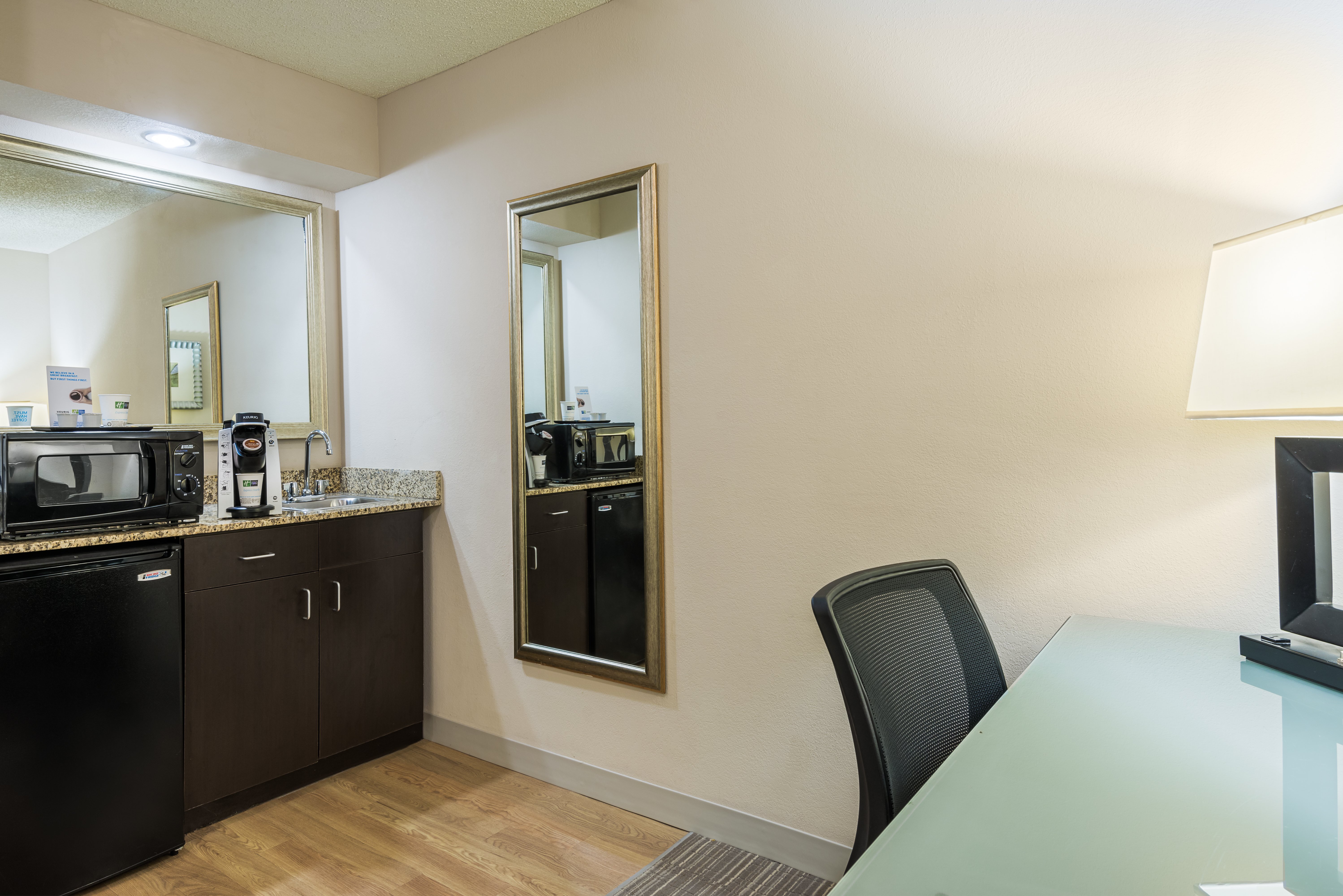 Holiday Inn Express And Suites Kendall East Miami 17/45
