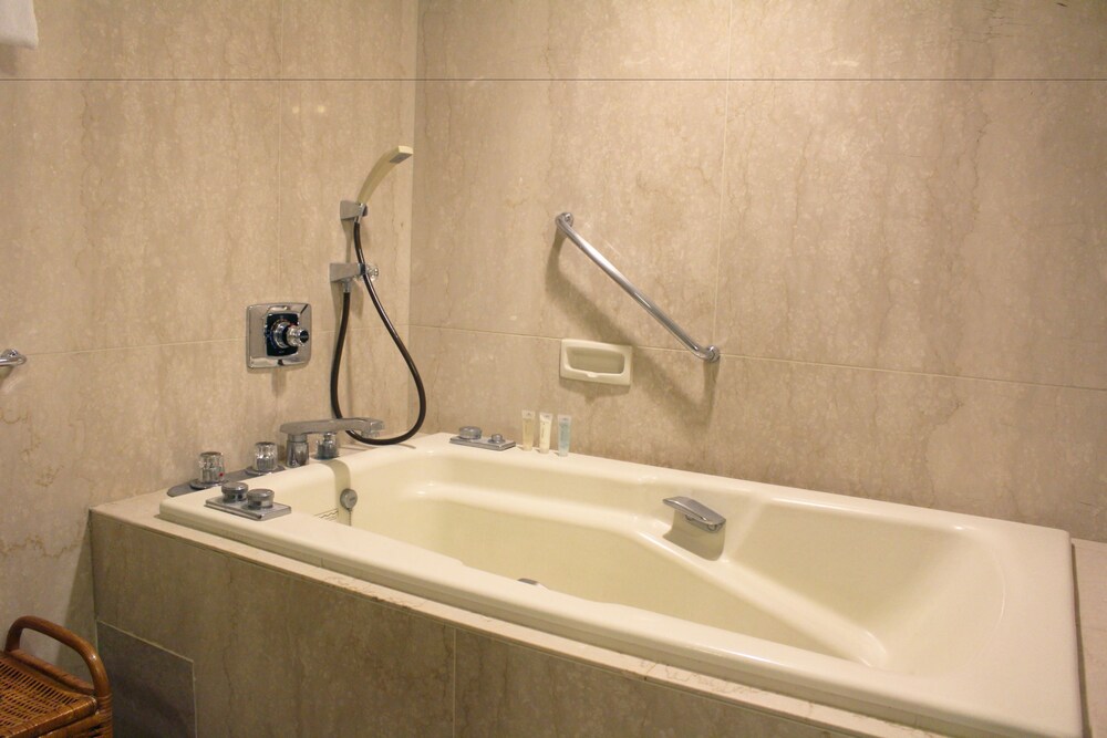 Hotel Agora Regency Osaka Sakai 53/57