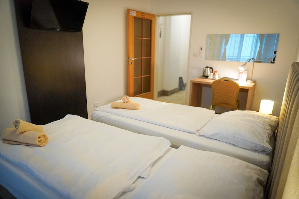 Hotel Modena 13/50