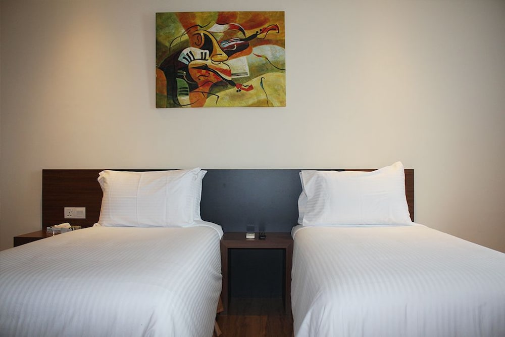 Cathayana Hotel 10/25