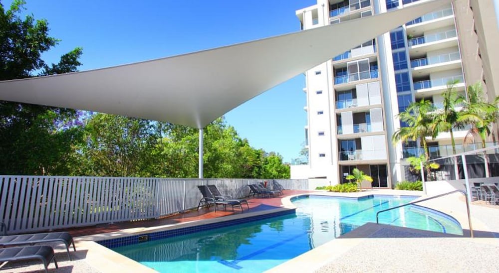 Signature Waterfront Apartments 26/38